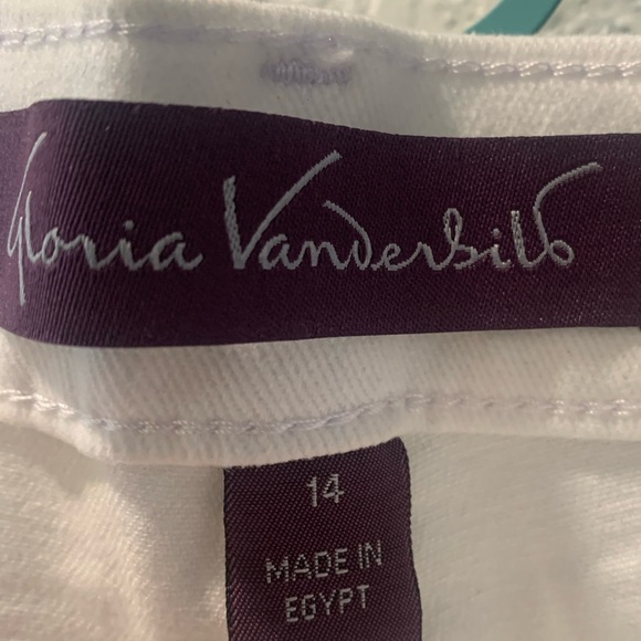 Gloria Vanderbilt, Amanda Capri pants - Picture 4 of 6